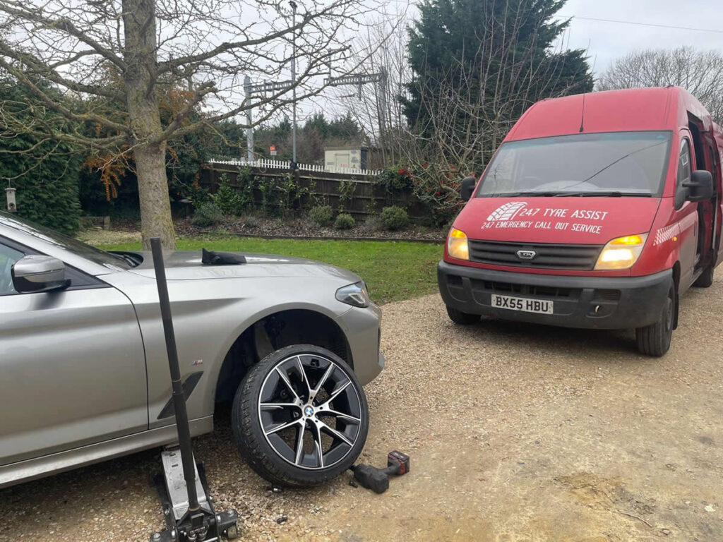 BMW Emergency Tyre Replacement Pothole Damage in Bracknell