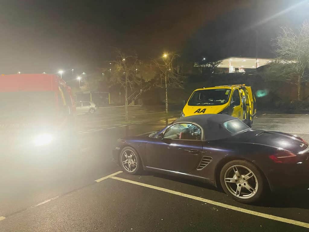 Emergency Porsche Boxster Tyre Replacement Supporting the AA