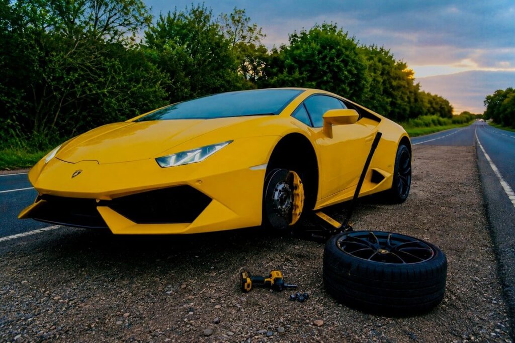 Lamborghini Mobile Assistance Mobile Lamborghini support for flat battery and urgent roadside assistance